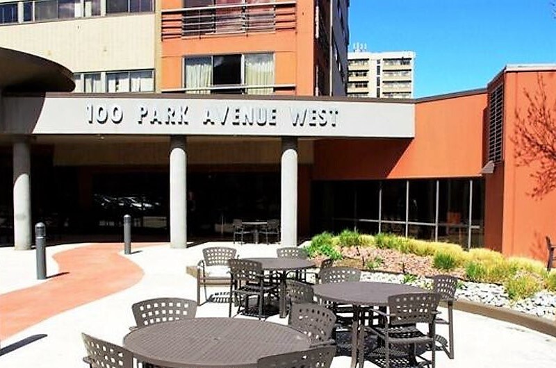 Main Entrance - 100 Park Ave W