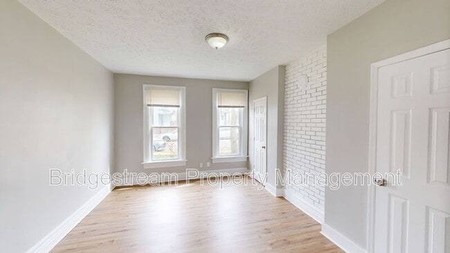 Building Photo - 239 Fillmore St