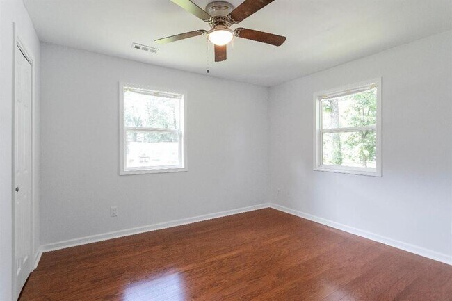 Foto del edificio - 4144 Canby Ln