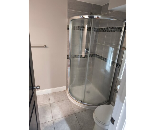 Foto del edificio - 1932 Bank St