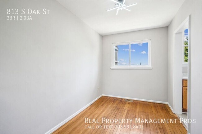 Foto del edificio - 813 S Oak St
