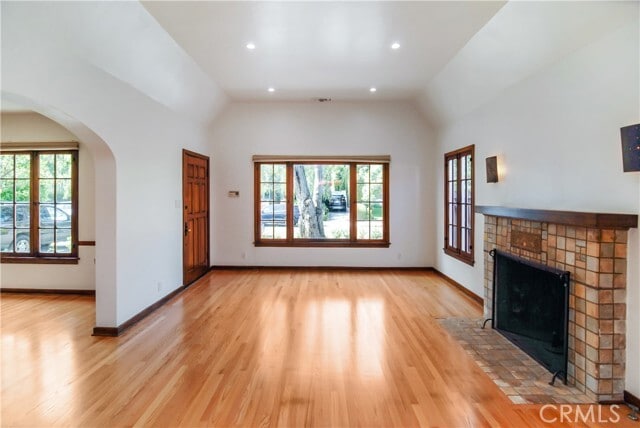 Foto del edificio - 2538 Aiken Ave