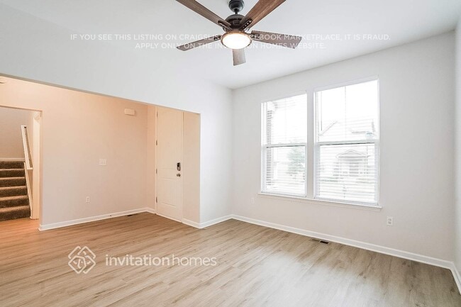 Foto del edificio - 2223 Dale View Dr