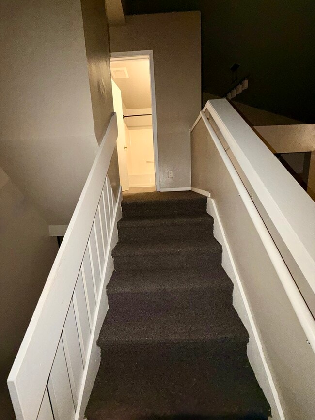 Building Photo - 7918 N Granville Rd