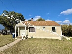 Building Photo - 7718 Sni A Bar Terrace