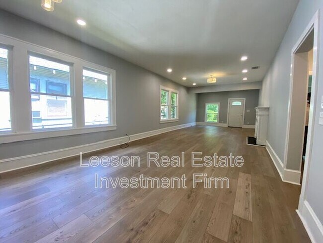 Foto del edificio - 2401 Darien St
