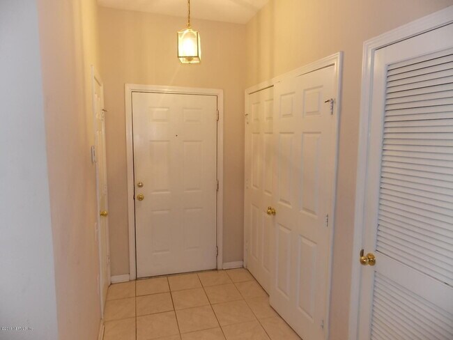 Foto del edificio - 10550 Baymeadows Rd