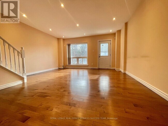 Building Photo - 91 Rameau Dr