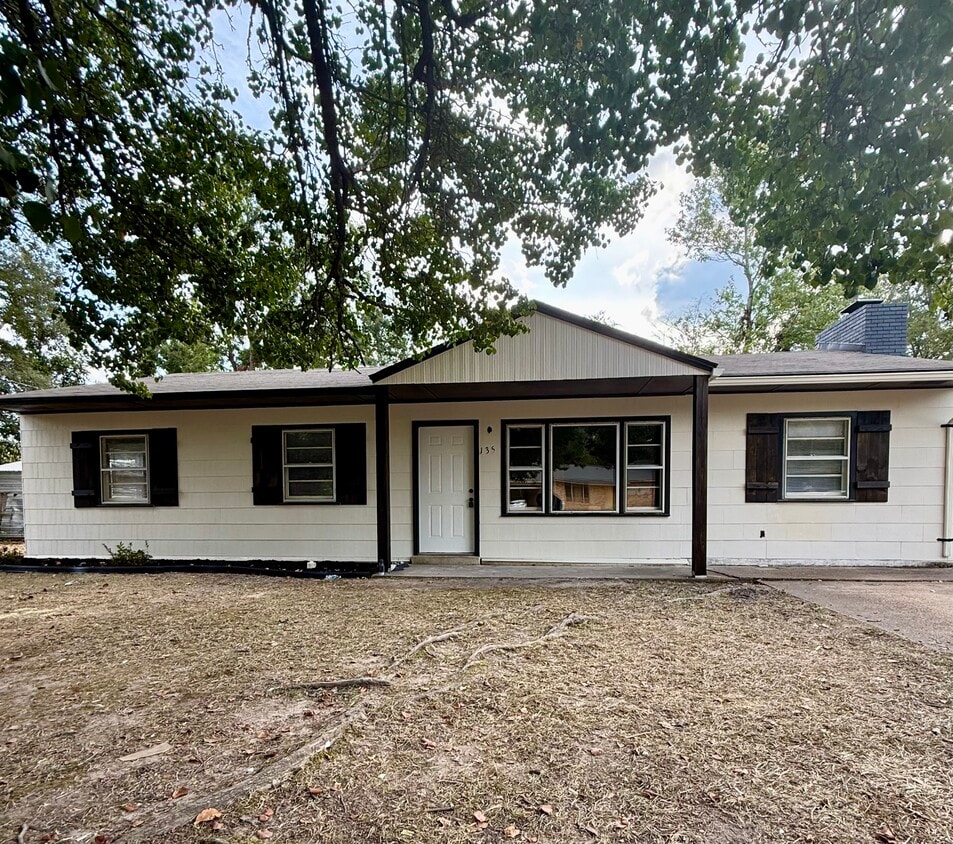 Foto principal - 135 Maple St