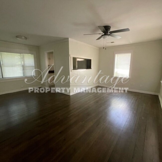 Building Photo - Schedule today to see this Colonial Area V...