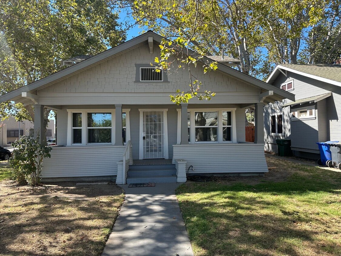 Primary Photo - Beautiful Craftsman!