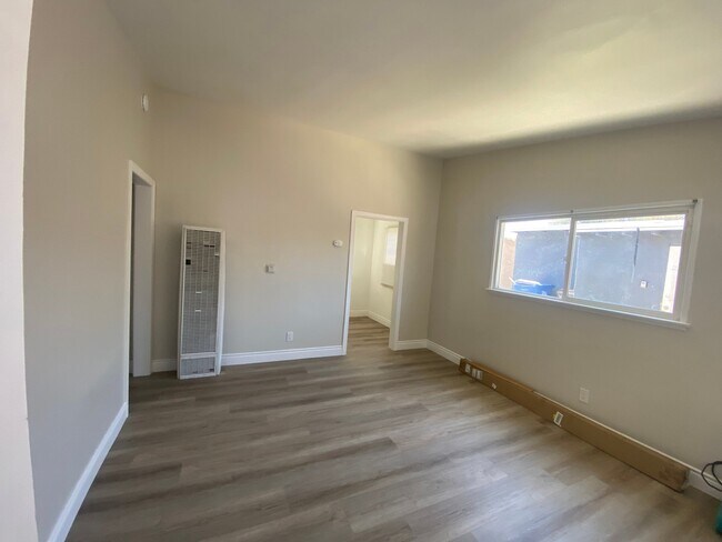 Foto del edificio - 6127 Linden Ave