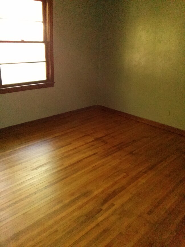 Foto del edificio - 10658 Iowa Ave