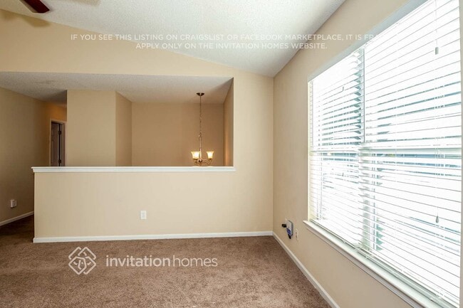 Building Photo - 869 Tramore Dr