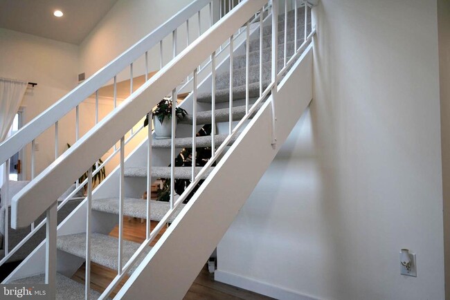 Foto del edificio - 129 Willow Pl