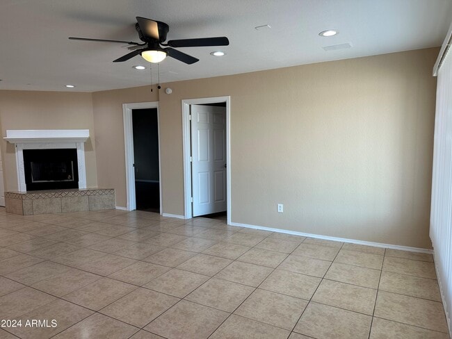 Building Photo - 3311 W Tuckey Ln