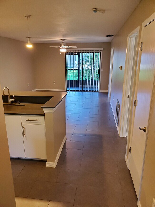 Foto del edificio - 5413 11th St Cir E