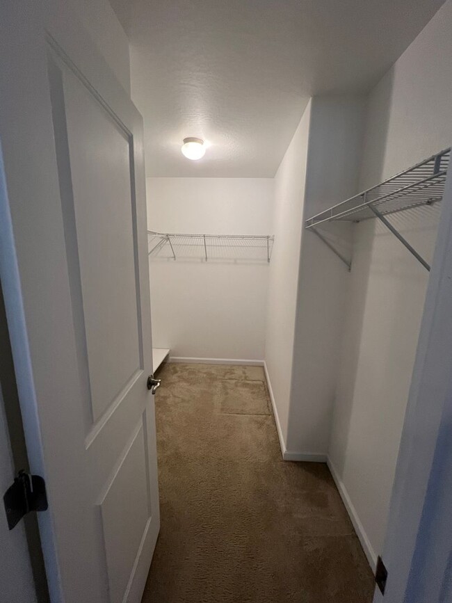 Foto del edificio - Beautiful 3 bedroom, 2 1/2 bath House with...