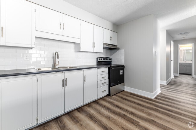 Interior Photo - Crestview Suites