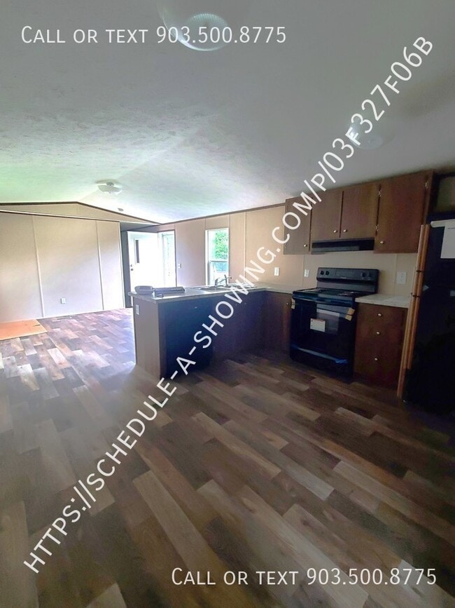 Building Photo - 755 Harveydale Dr