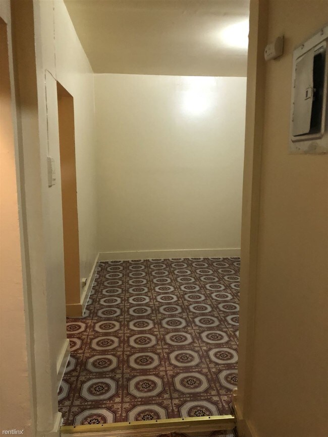 Building Photo - 2 br, 1 bath Apartment - 1218 Boynton Ave