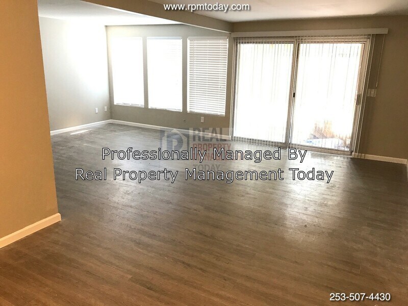 Primary Photo - 1111 SW 148th St