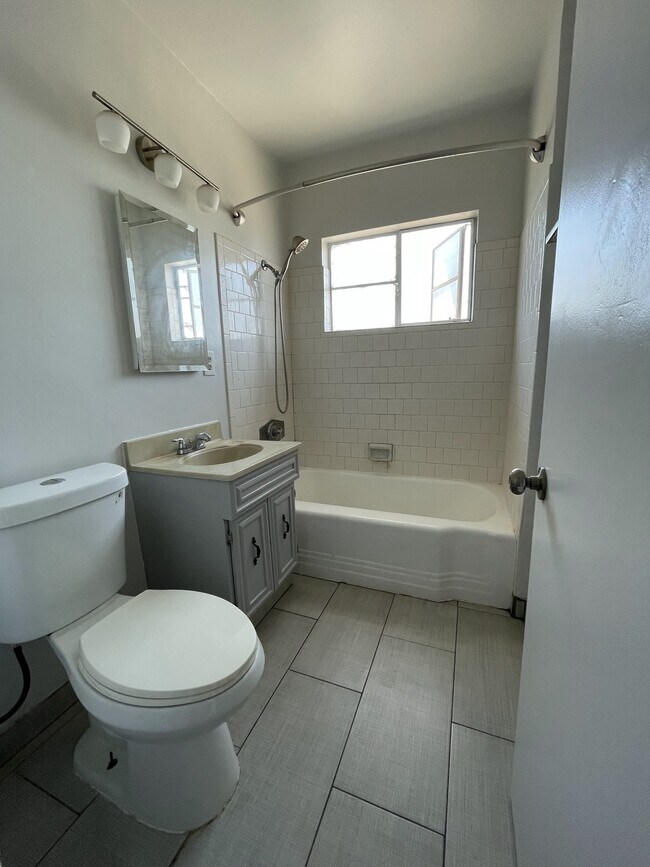 Baño - 634 Glenwood Rd