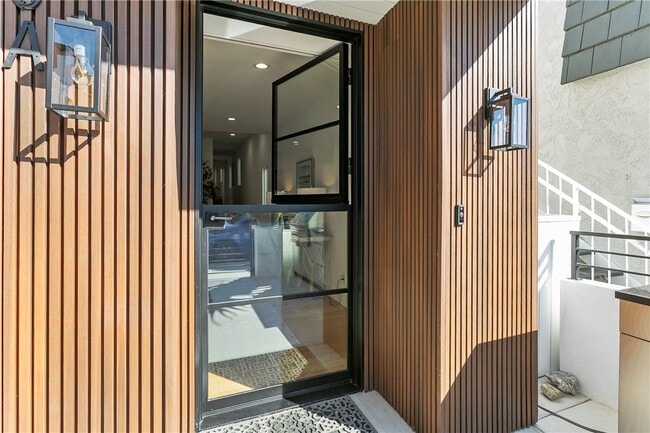 Foto del edificio - 520 Iris Ave