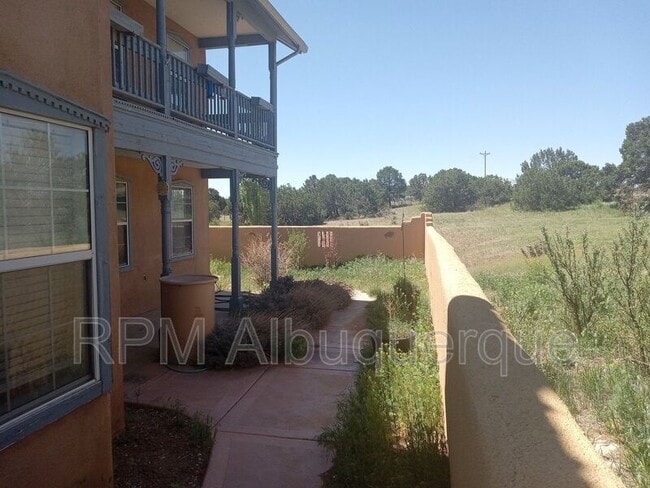 Building Photo - 4 Crestview Ln