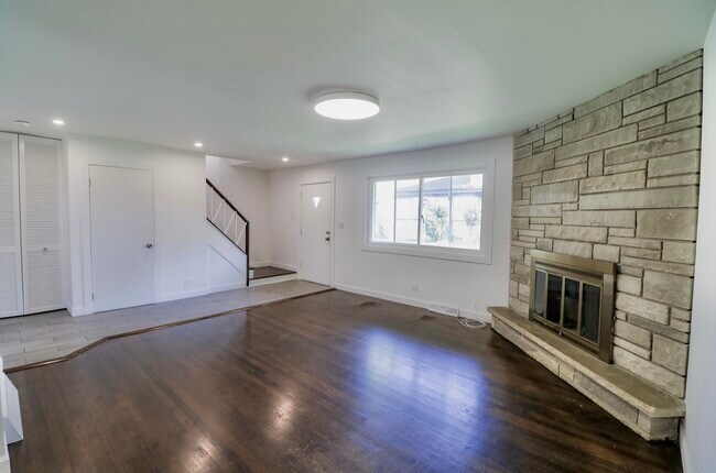 Foto del edificio - 520 Glendale Rd