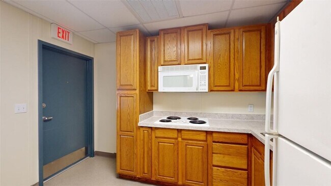 Foto del edificio - 5585 Straub Rd