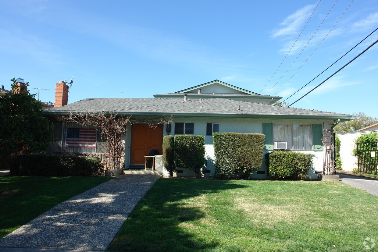 Building Photo - 1445 Eden Ave