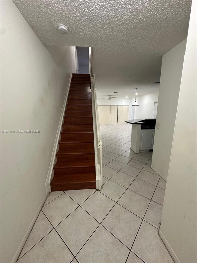 Foto del edificio - 12186 SW 5th Ct