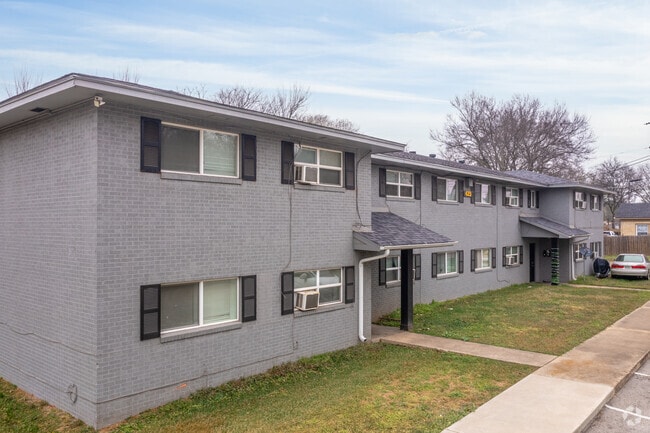 Direct Access to Apartment - High Street Apartments