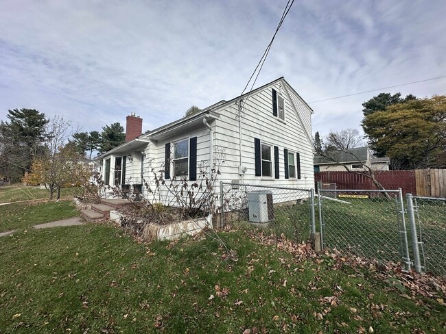 Building Photo - Welcome to your new home!