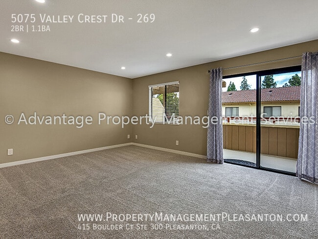 Foto del edificio - 5075 Valley Crest Dr