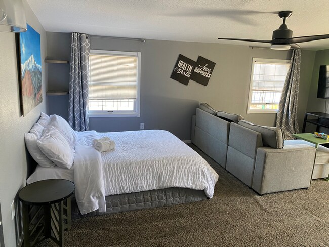 Foto del edificio - 2125 W Colorado Ave