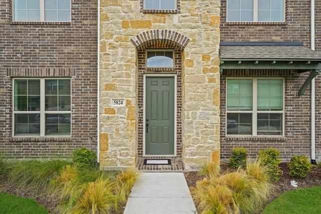 Building Photo - 5824 Ridgeline Dr