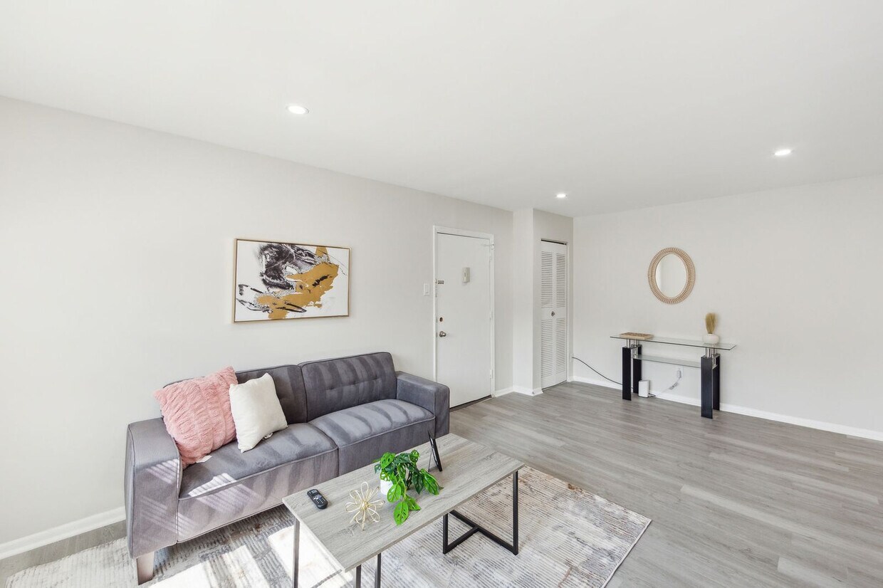 Foto principal - 509 Wharton Dr