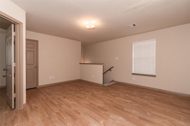 Building Photo - 5743 S Brenwood Dr