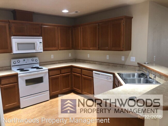 Foto del edificio - 2 br, 2 bath House - 309 South Haskell st
