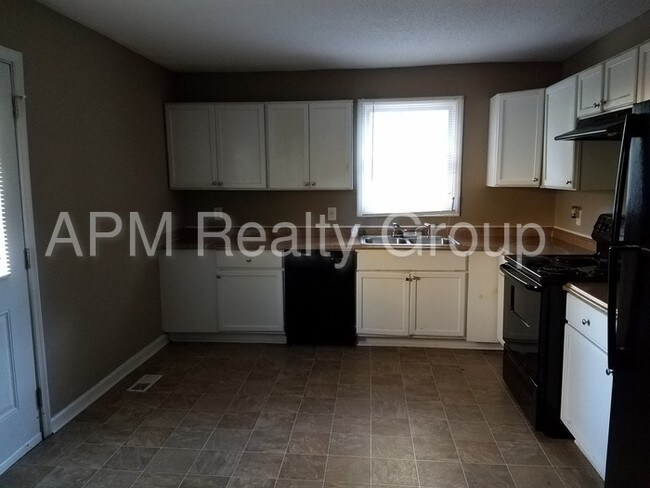 Foto del edificio - 117 Sandhill Cir