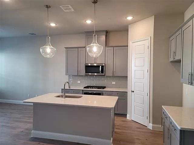 Building Photo - 303 Colusa Dr