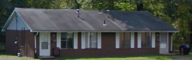 Building Photo - 525 Hinderer Ave SW