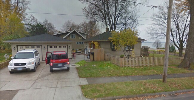 Foto del edificio - 200 1st Ave S