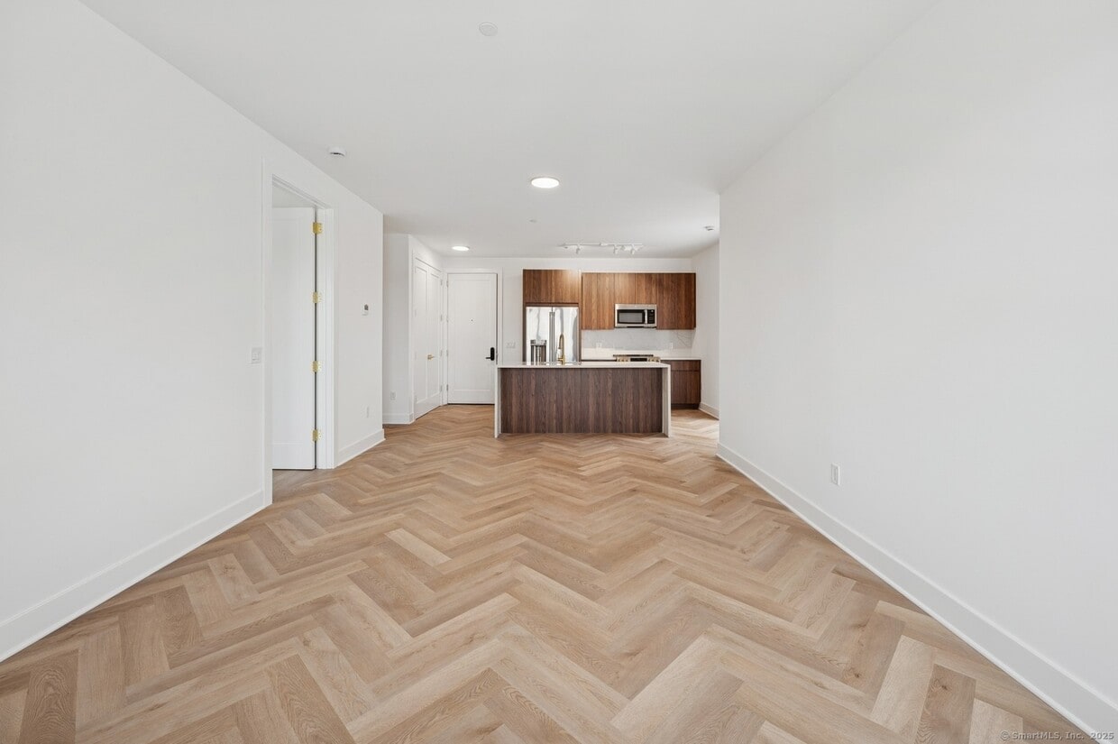 Foto principal - 100 E Putnam Ave