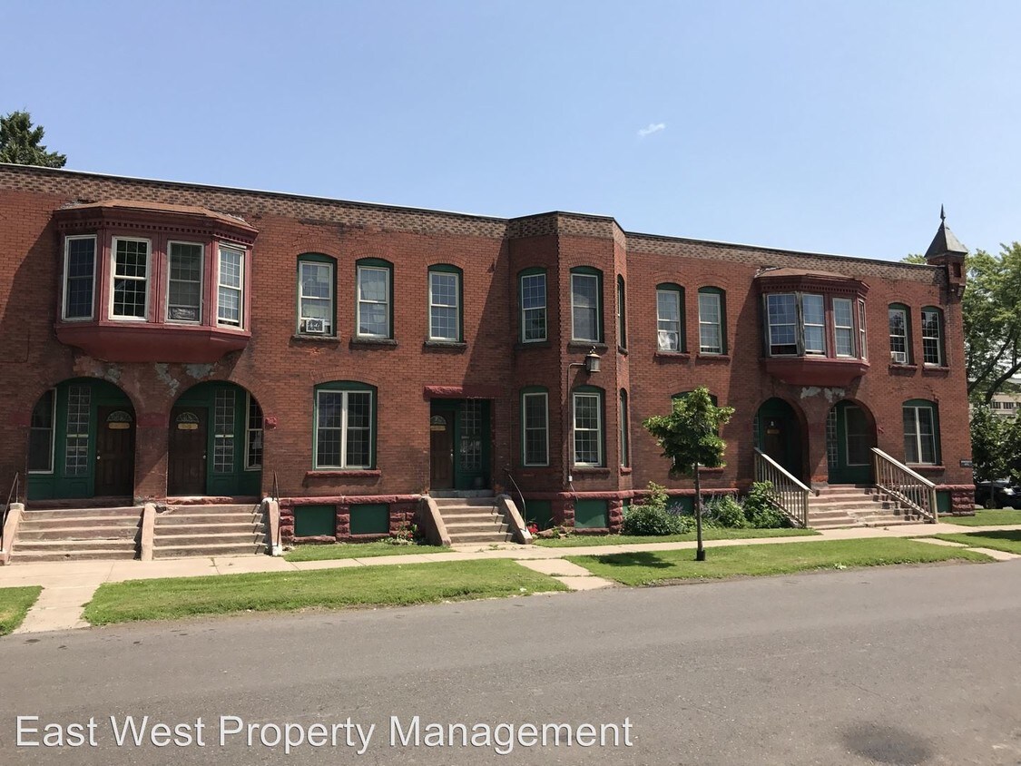 Building Photo - 1222 Hughitt Ave
