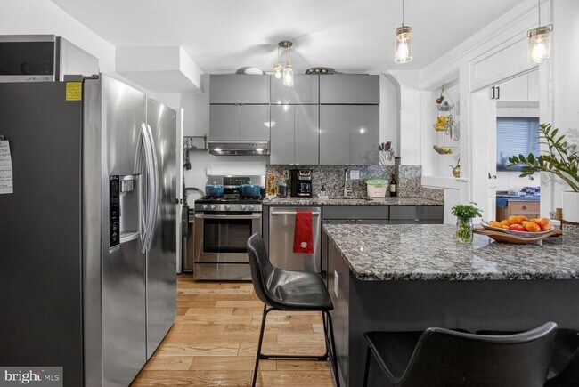 Foto del edificio - 553 24th St NE
