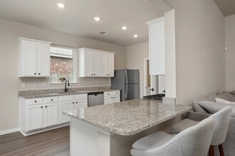 Building Photo - 14213 Freeboard Dr