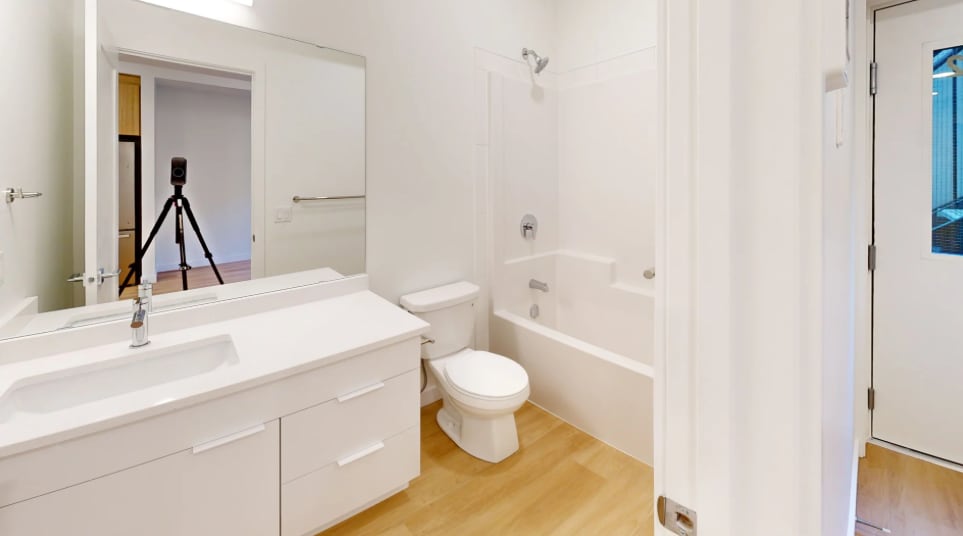 Photo du bâtiment - 11710-11125 125 St NW